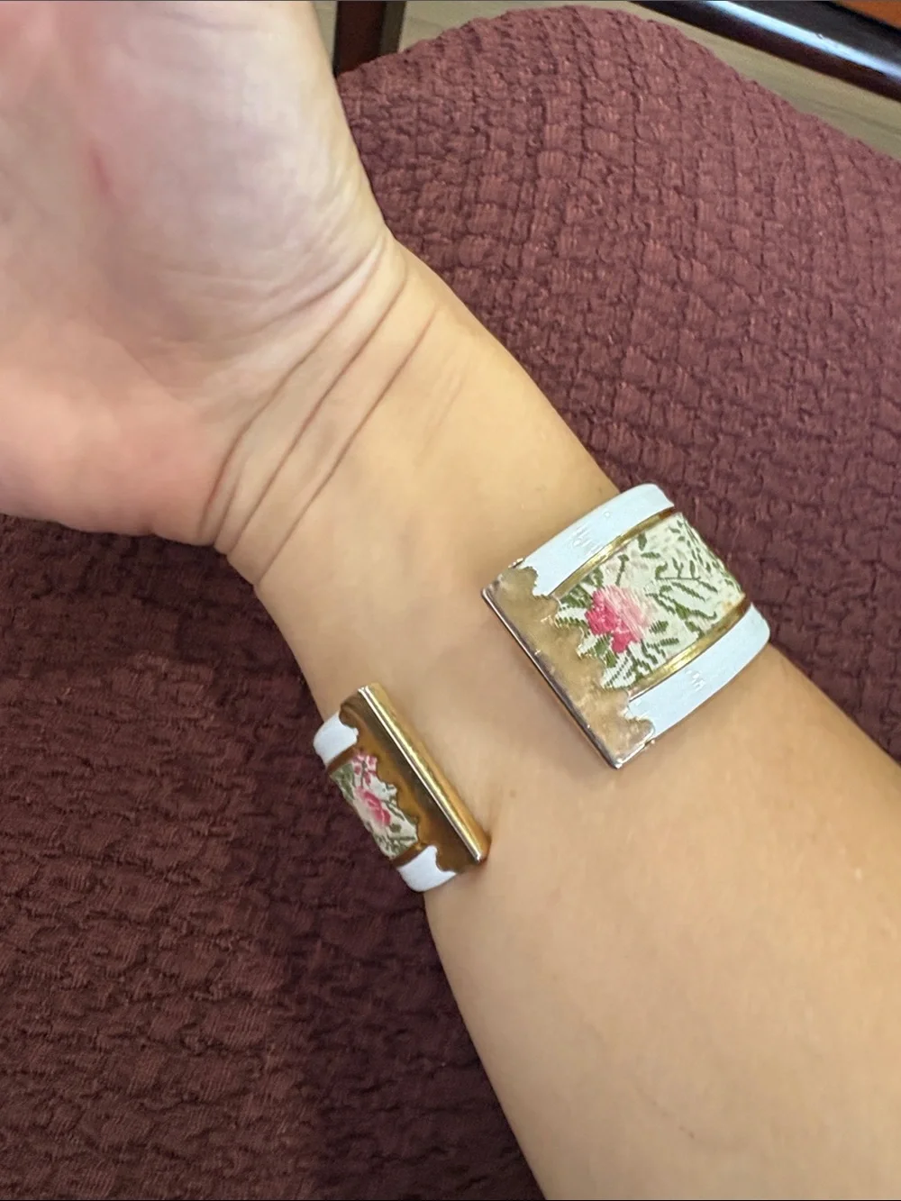Vintage White Floral Fabric and Gold Trim Bangle Bracelet